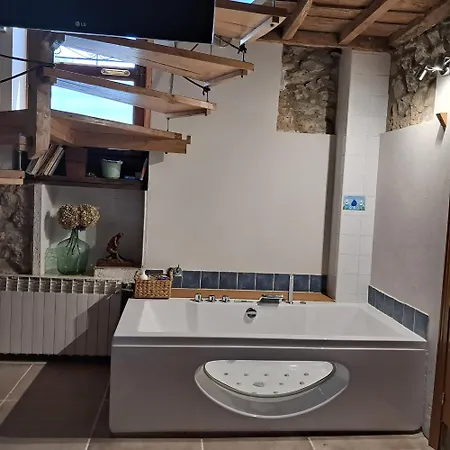 El Cachucho-casa Apartment *