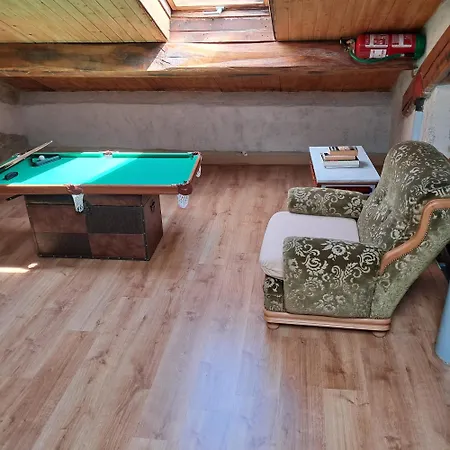 Caravia, Cachucho-casa